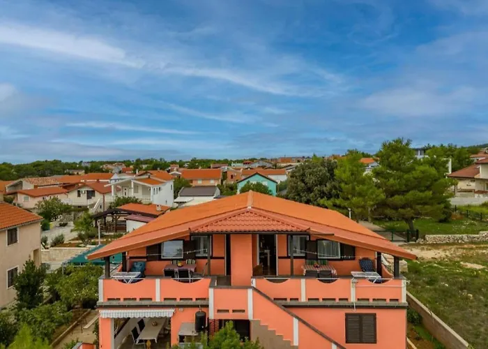 Zlata Appartement Vir